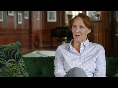 Fiona Shaw introduces Cinderella (Cendrillon)